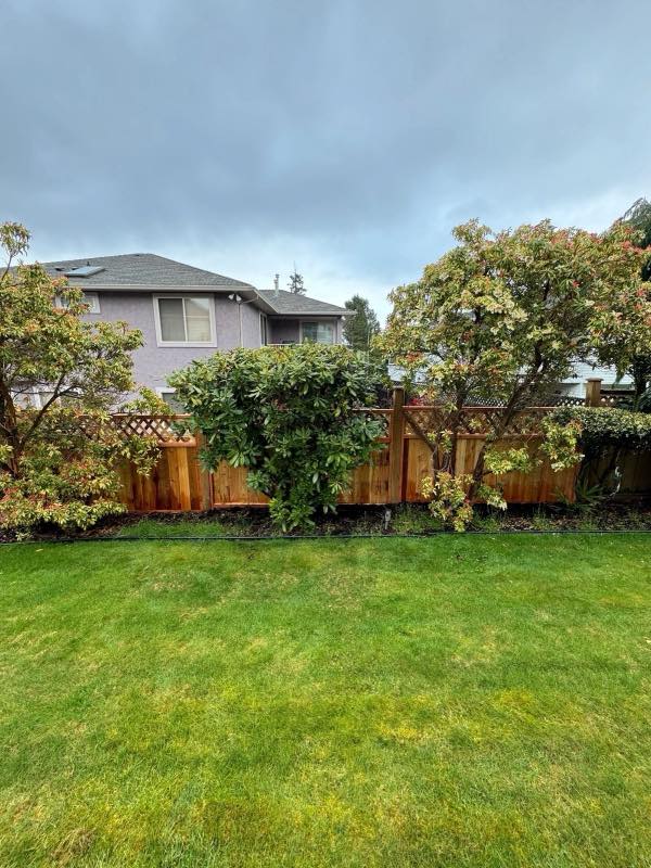 Prefabricated fence project by Tonella Contracting on Vancouver Island