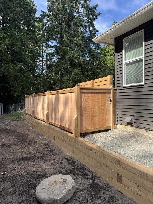Cedar fence project by Tonella Contracting on Vancouver Island