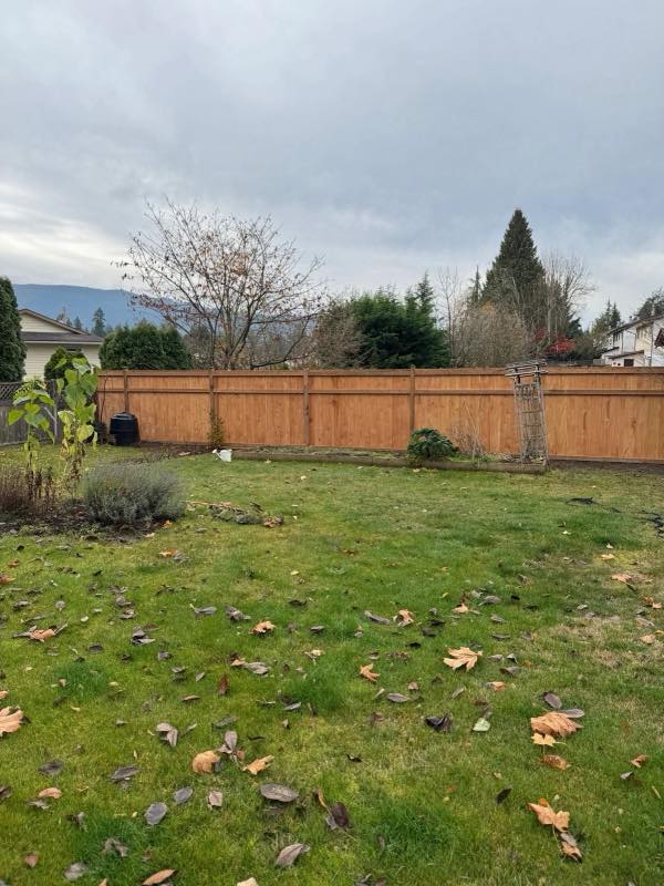 Cedar fence project by Tonella Contracting on Vancouver Island